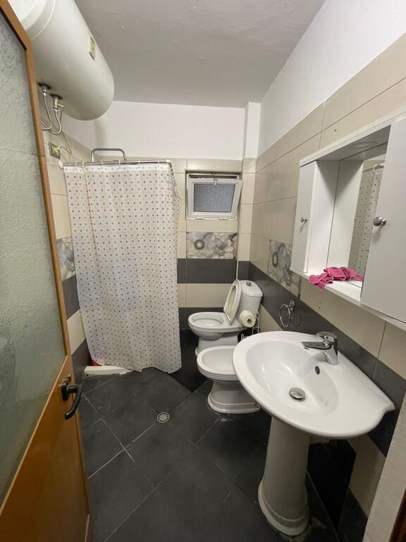 JEPET ME QIRA APARTAMENT 2+1 NE DURRES