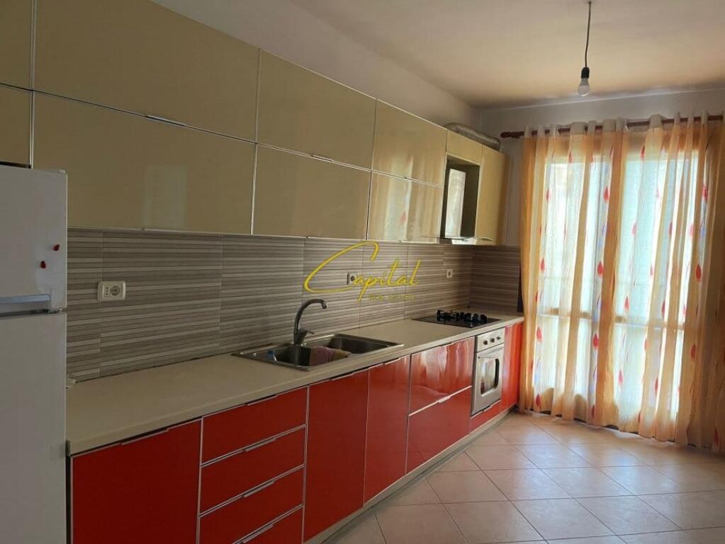 APARTAMENT ME QERA 2+1 KOPSHTI BOTANIK 45.000 LEKE