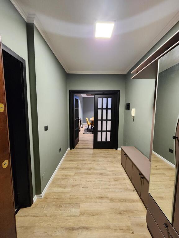 APARTAMENT 3+1 ME QIRA TEK 21 DHJETORI