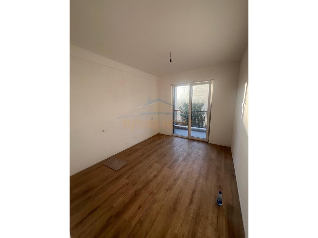 In vendita, Appartamento 2+1, Complesso Univers City, Tirana.