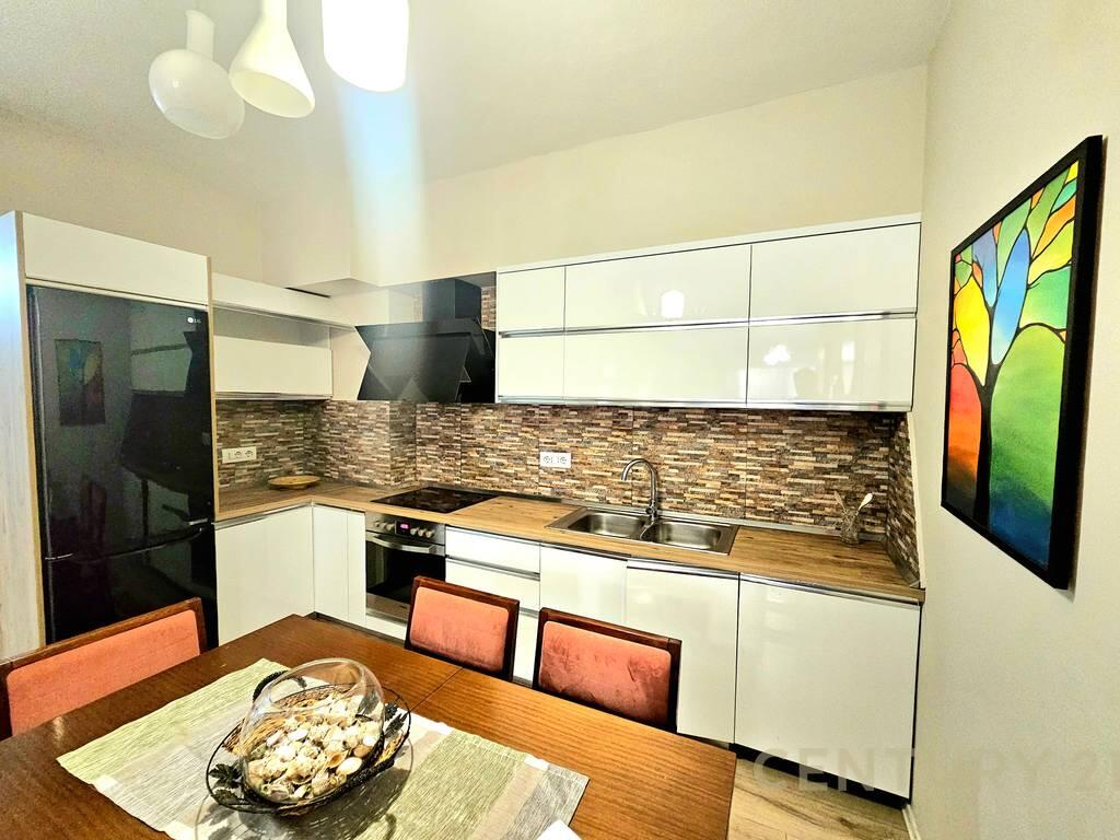 JEPET ME QERA APARTAMENT 2+1+GARAZH TE KOPSHTI ZOLOGJIK