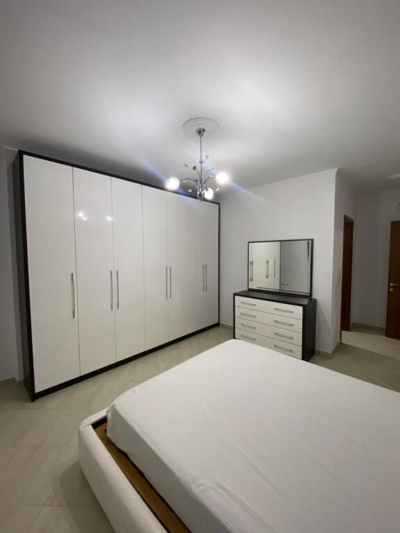 Affittasi appartamento 2+1+2 a Kamez /500 euro