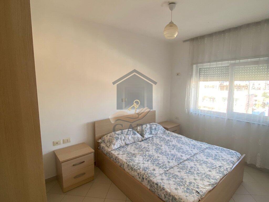Jepet me Qira Apartament 1+1 Ura Dajlanit .
