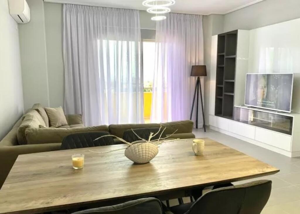 ✨Prima Volta in Affitto: *2+1+1 Posto Auto* *(📍Liqeni i Thate - Via Peti)* - P.4 - *600€/Mese* - S.100m² || Arredato nei Dettagli🔥