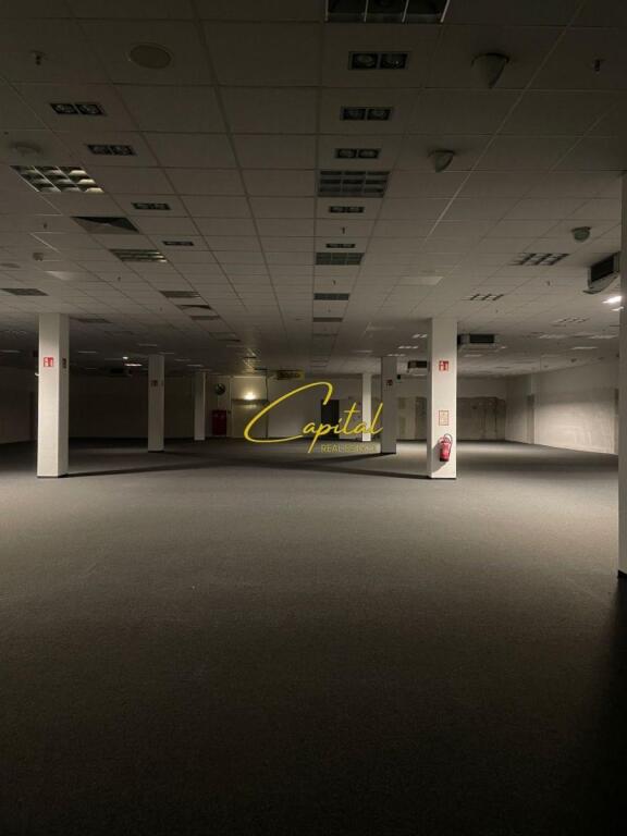 BUSINESS PREMISES FOR RENT 500 M2 ZOGU I BOULEVARD 2000 EURO