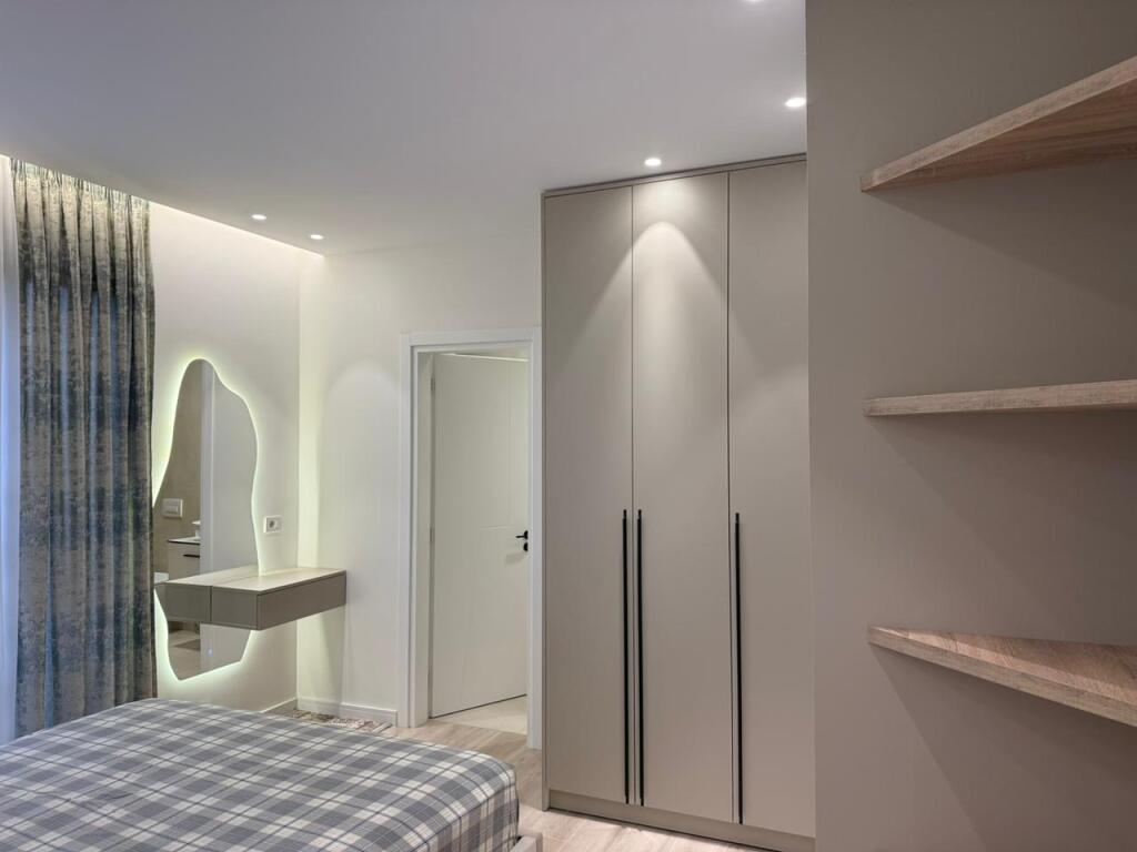 🏡 Affittasi Appartamento 1+1 📍 Don Bosko – vicino a Zogu i Zi, vicino all'Artista💶 700 € / mese