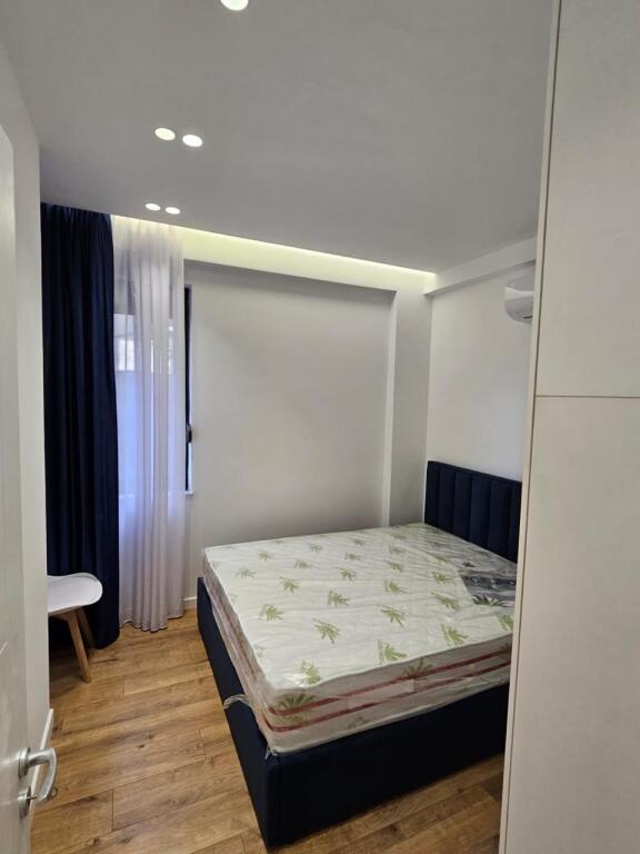 Jepet apartamenti 2+1 te Liqeni i Thate