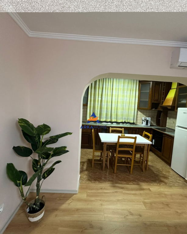JEPET ME QERA APARTAMENT 2+1 " TEK INXHINIERIA E NDERTIMIT,21 DHJETORI" 650 EURO
