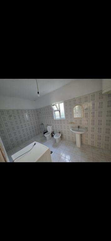 Sottostazione Elettrica Casa 2+1 In Affitto