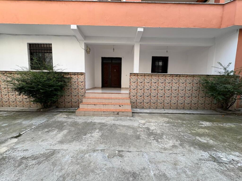 💠 Shtepi Private për Qira – Kati i Parë ish Keneta , prane karburant 2 Elda