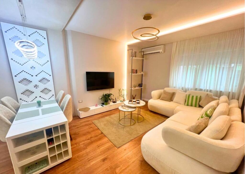 Appartamento in affitto, Tirana – Via Kosovarëve