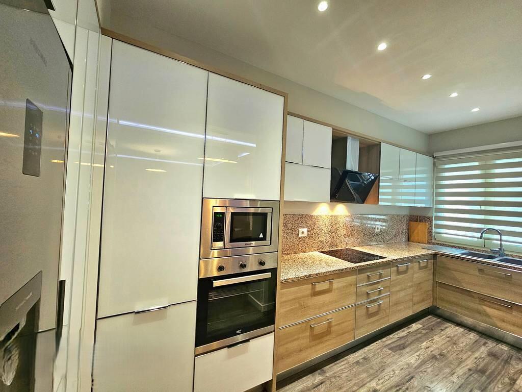 APPARTAMENTO 2+1+PARCHEGGIO IN AFFITTO IN VIA BARRICATE 1.200 € /Mese