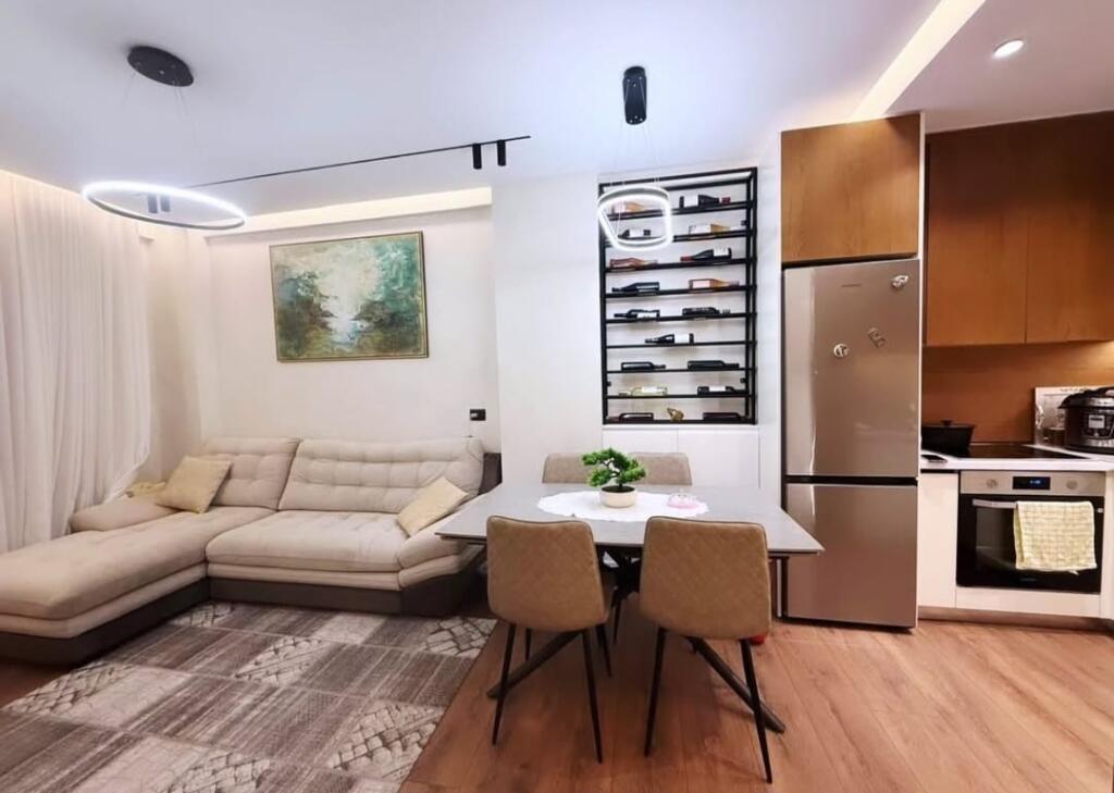 Vicino al Ristorante Muraga a Fresk Vendo super appartamento: 2+1
