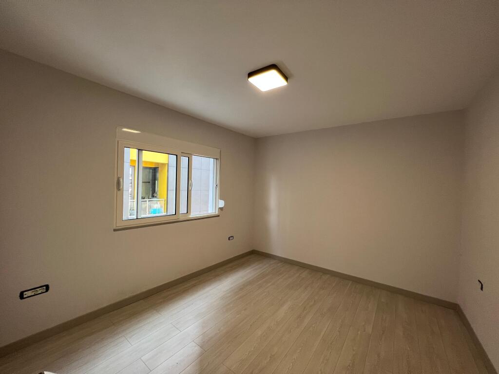 Office 1+1 for Rent near the Pyramid