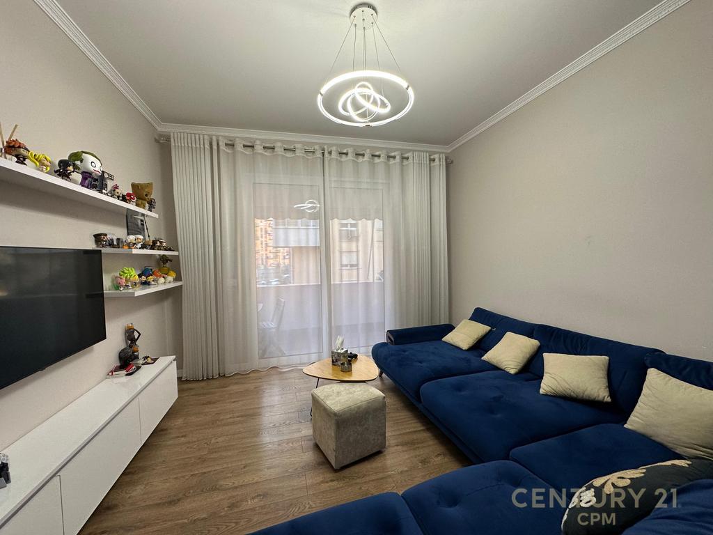 Ne Komunen E Parisit Japim Me Qira Apartament 2+1+2! 1,000 € /Muaj