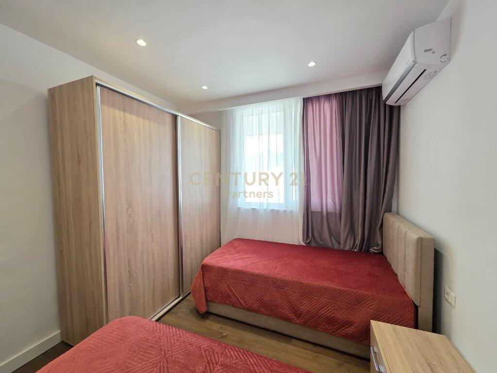 Appartamento 2+1 In Affitto in Via Mine Peza, Tirana - 1000€ | 90 m²