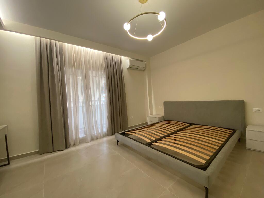 🏡 Jepet me Qira Apartament 1+1 – Rruga e Bogdanëve, Tiranë