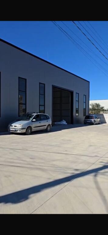WAREHOUSE FOR RENT 1000 M2 VORE 2,000 EURO