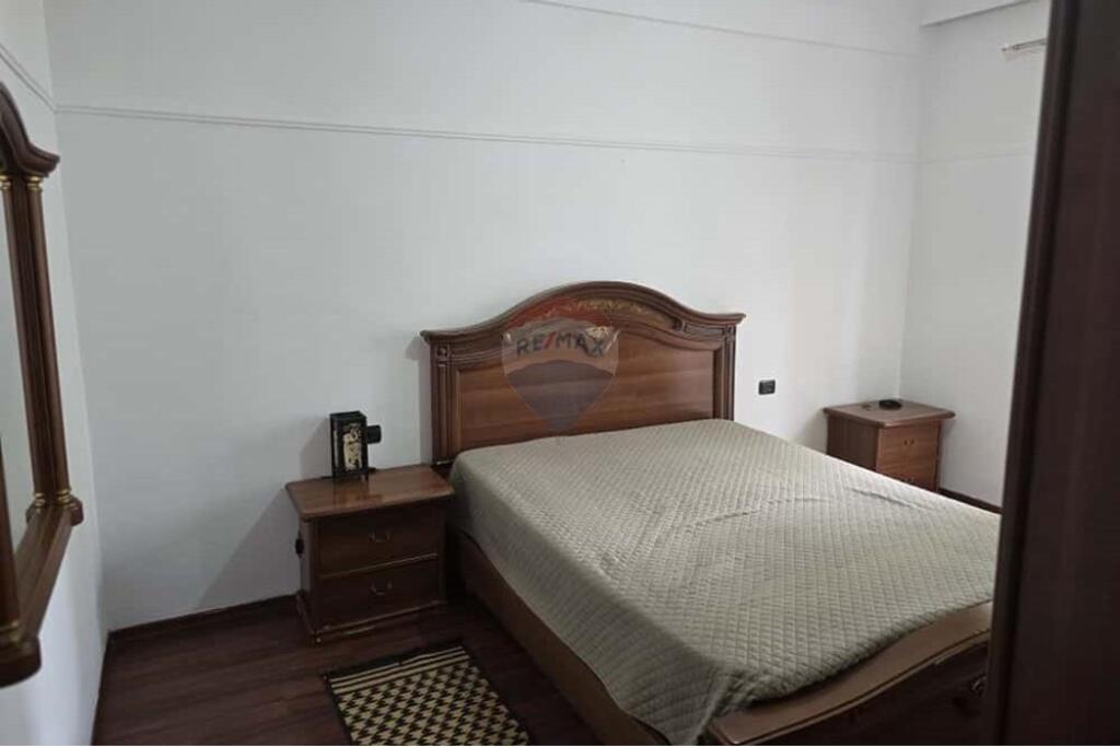 Apartment 2+1 for rent on the 3rd floor of a villa on 5 Maji street.
