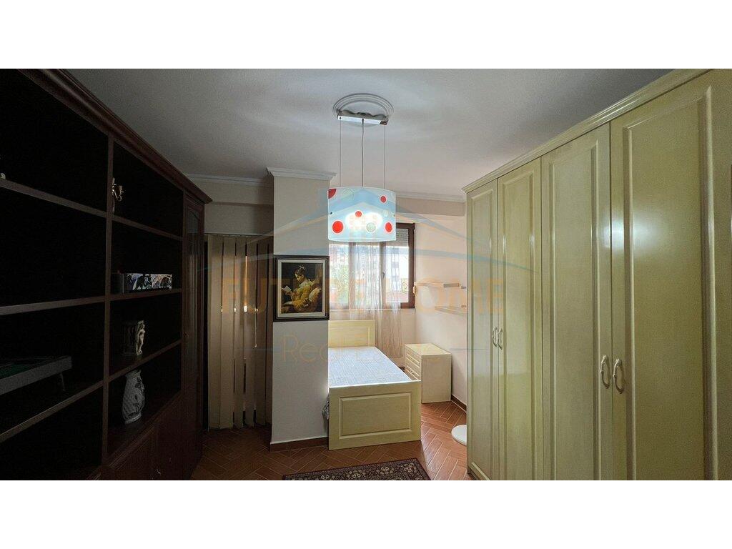 In vendita, Appartamento 3+1+2, Via Siri Kodra, Tirana