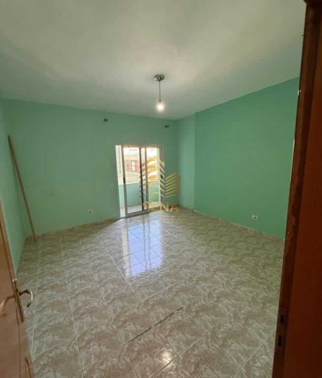 In vendita, Appartamento 3+1+2+BLK, Comune di Parigi, 248.000 Euro