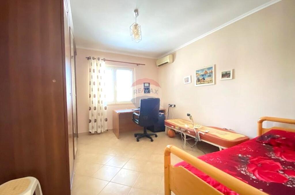 Jepet me qira apartament 2+1 prane diges se Liqenit te Tiranes