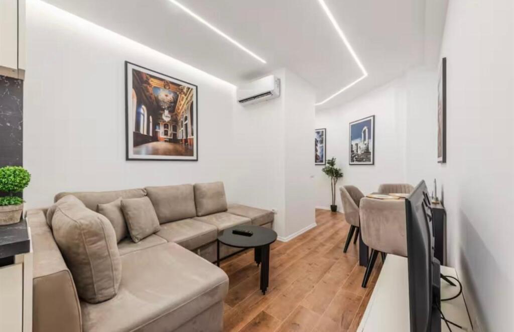 Affittasi appartamento 1+1, Via Myslym shyr, via islam alla Prezzo: 700 euro