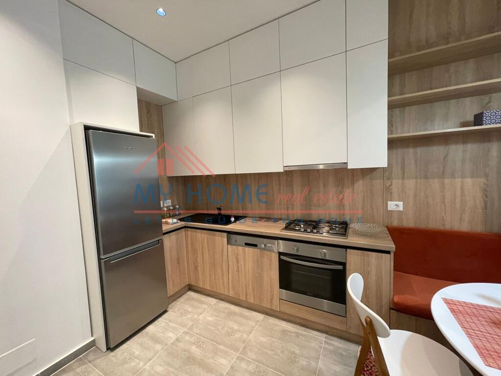Apartament 2+1 ne shitje 21 Dhjetori Tirane