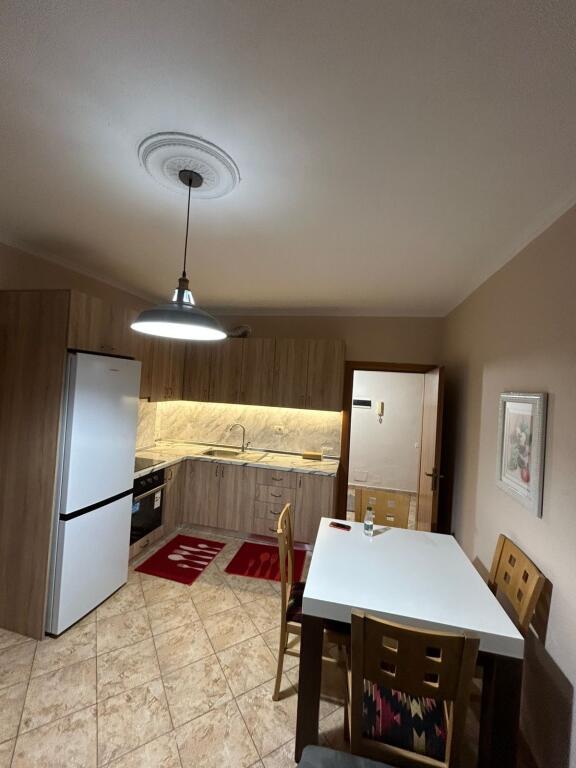 Affittasi Appartamento 2+1+1 Balcone