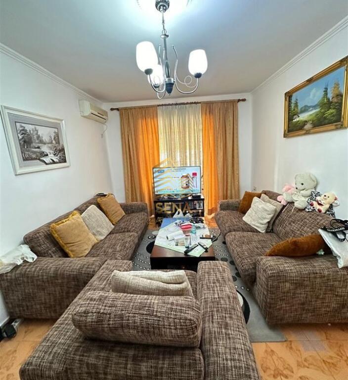 Shitet, Apartament 3+1+2+3Blk, Xhamllik , 190.000 euro I Diskutueshem