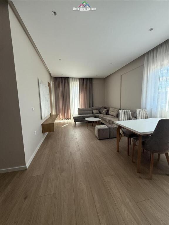 Appartamento in affitto 2+1+2 presso l'ex Campo di Aviazione (ID B2201518) Tirana