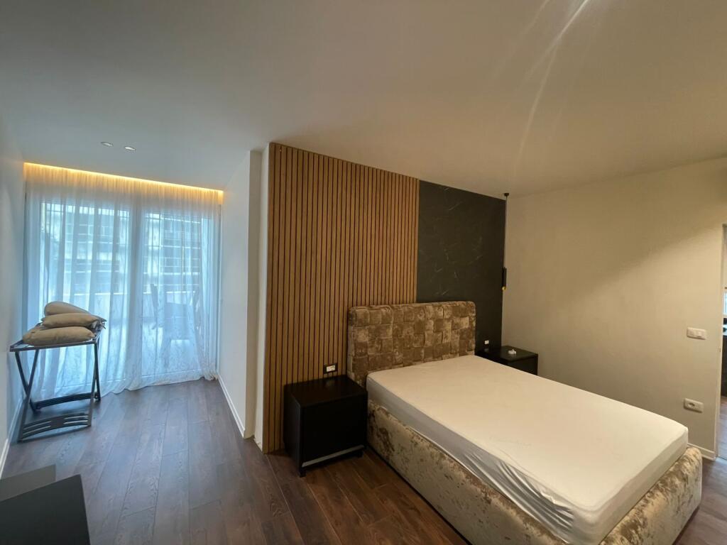 Apartament per qera 2+1+2+parkim Liqeni i Thate