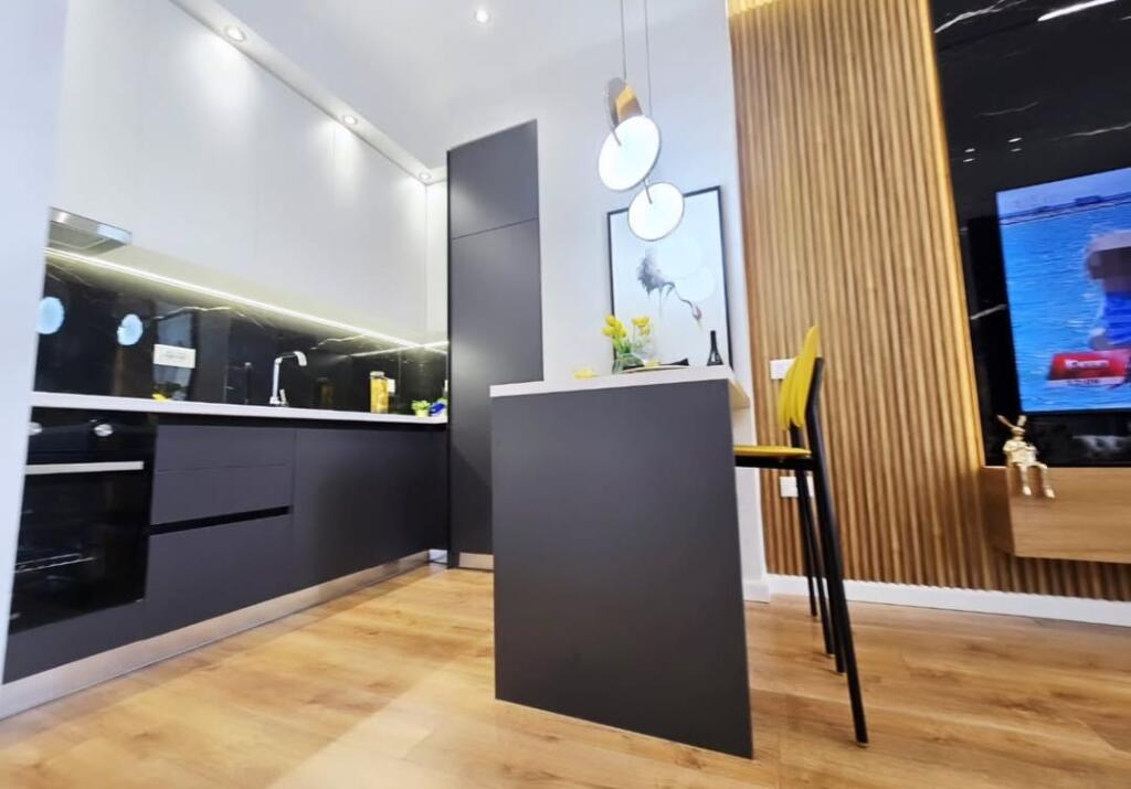 VASIL SHANTO , super location !! In vendita appartamento:  1+1