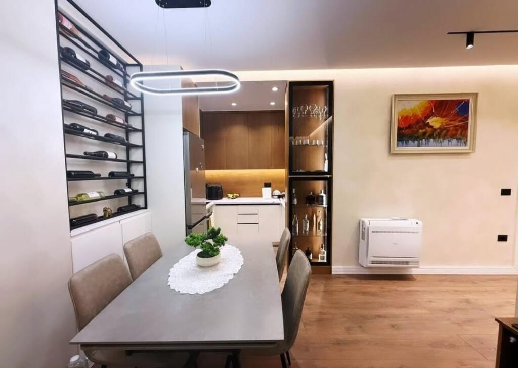 Vicino al Ristorante Muraga a Fresk Vendo super appartamento: 2+1