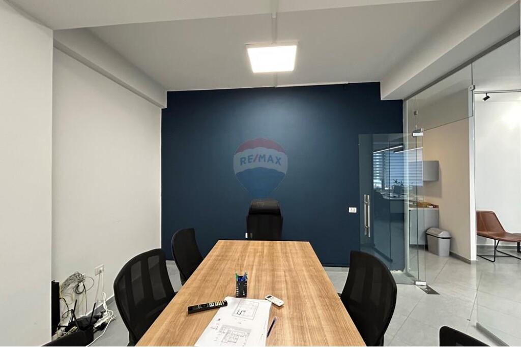 Office for rent near Amerikan 3!
