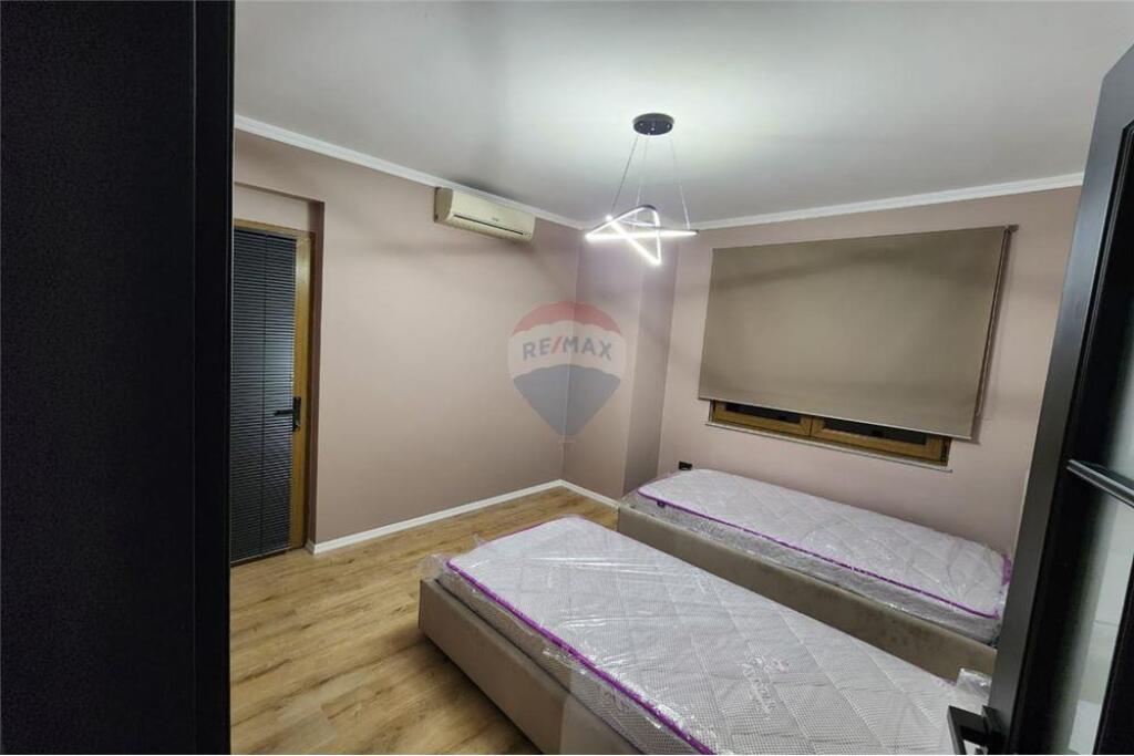 APARTAMENT 3+1+2 PER QIRA TE 21 DHJETORI