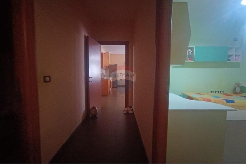 Apartament 2+1+2 ne shitje Pazari i Ri