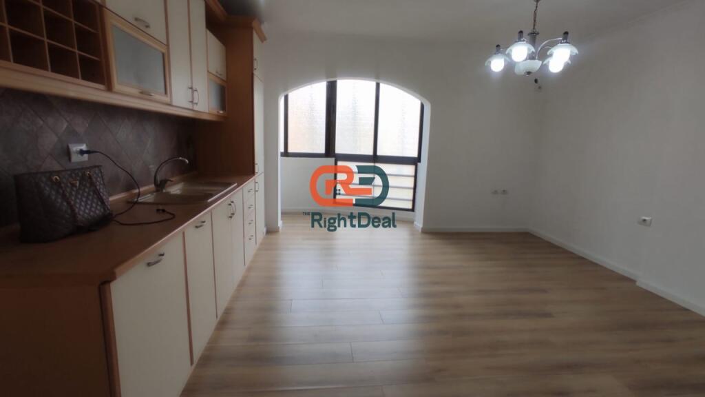 Tek Fusha e Aviacionit, Shitet Apartament 2+1 I Perfunduar !!