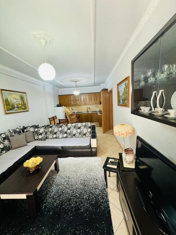 Apartment me qera 2+1 Astir,Bar Artisit