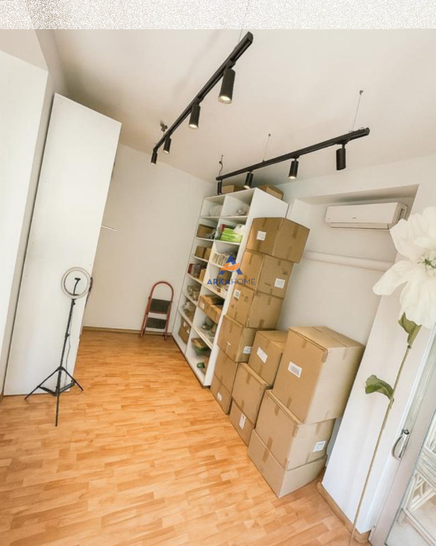 LOCALE COMMERCIALE IN AFFITTO 70M2 "BLLOK" 800 EURO