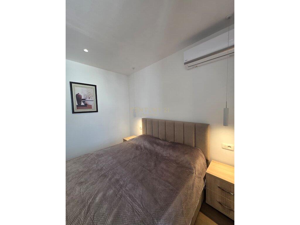 Appartamento 2+1 In Affitto in Via Mine Peza, Tirana - 1000€ | 90 m²