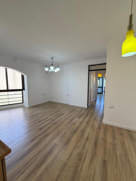 🏠Shitet Apartament 2+1 📍Ish Fusha e Aviacionit, Kati i 5, me ashensor, Me Hipoteke, 💶 Çmimi : 165.000€
