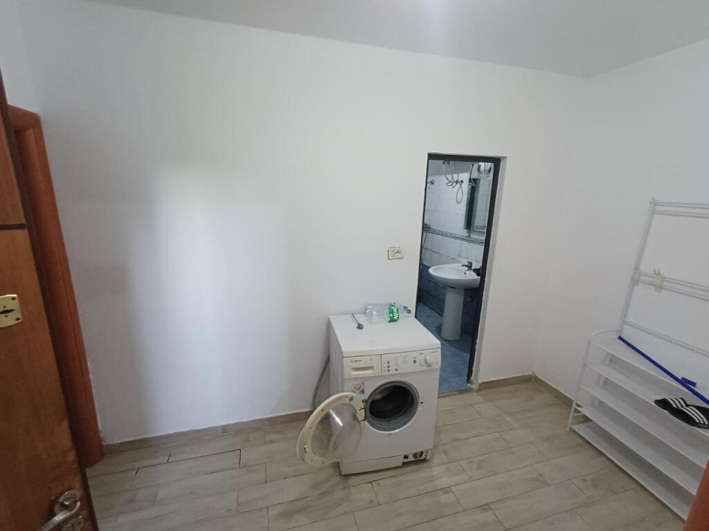 JEPET SHTEPI ME QIRA 1+1 DURRES