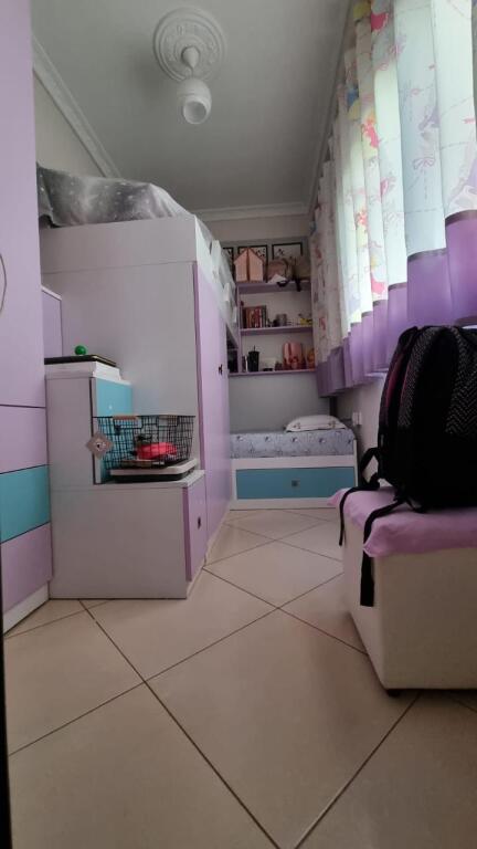 Jepet me qira Apartament 2+1 ne Yzberisht