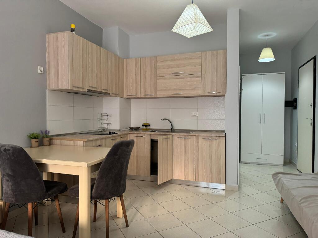 Studio for Sale on the First Line - Cold Water, Vlore