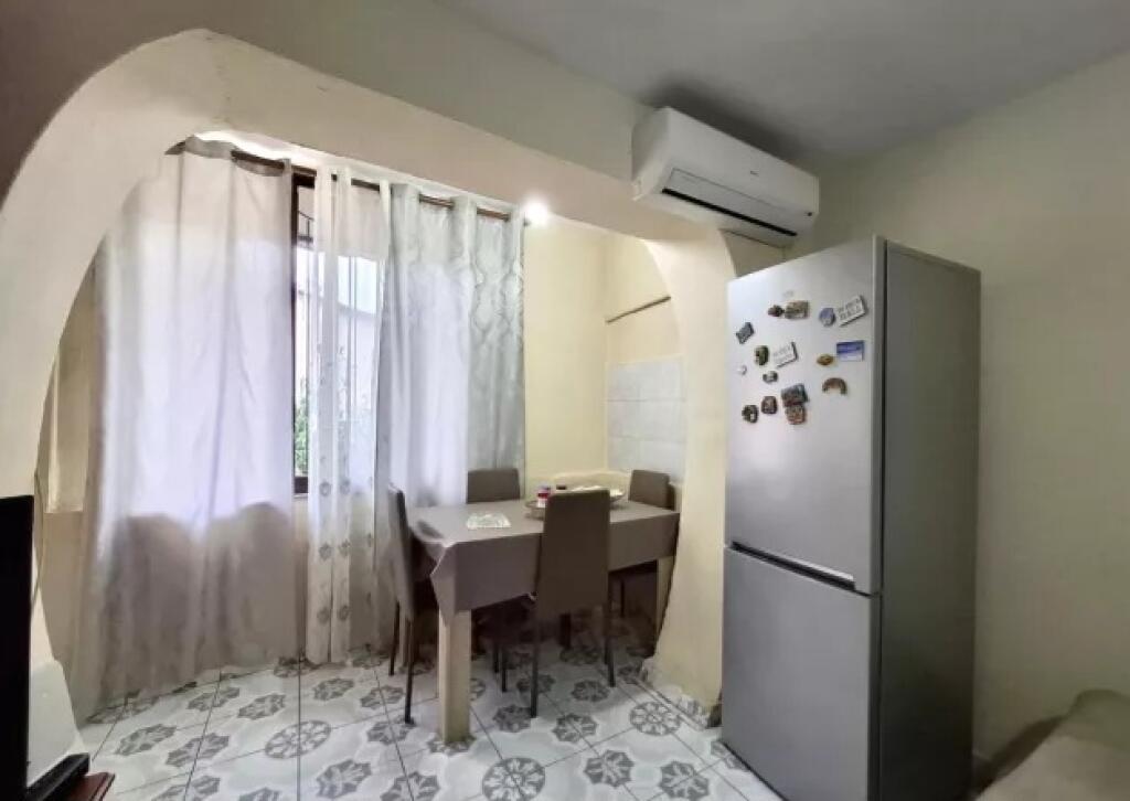 In vendita 2+1+cucina separata📍Brryli/ Di fronte al Nuovo Maternità (70 m2) Edificio esistente (2° piano) 130.000 eu