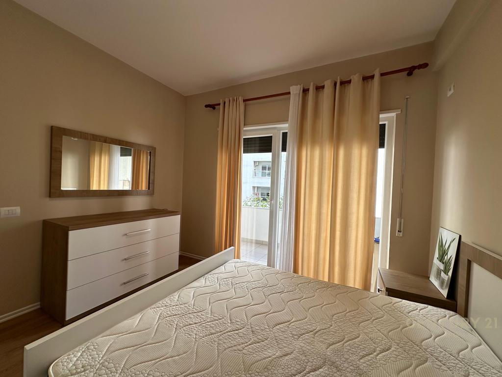 APARTAMENT 1+1 PER QIRA TEK KOMPLEKSI KONTAKT! 600 € /Muaj