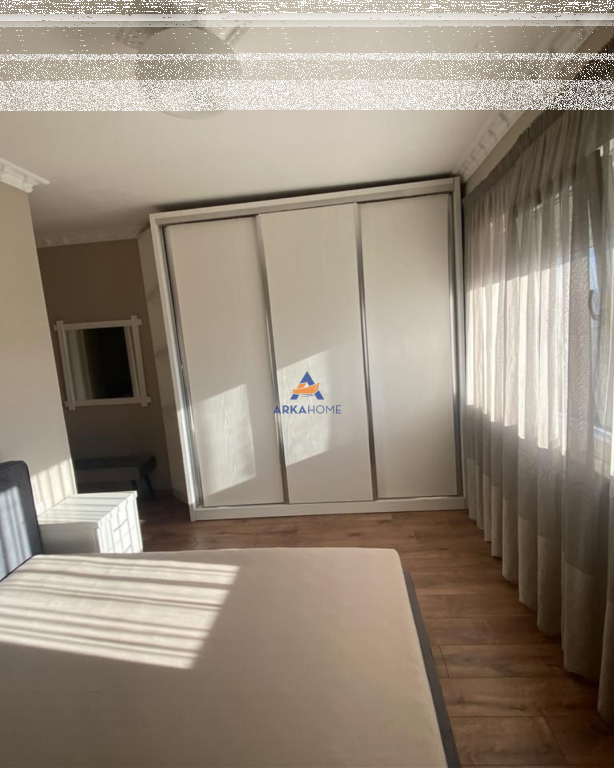 JEPET ME QERA APARTAMENT 2+1 "TE SYRI TV,UNAZA E RE" 700 EURO