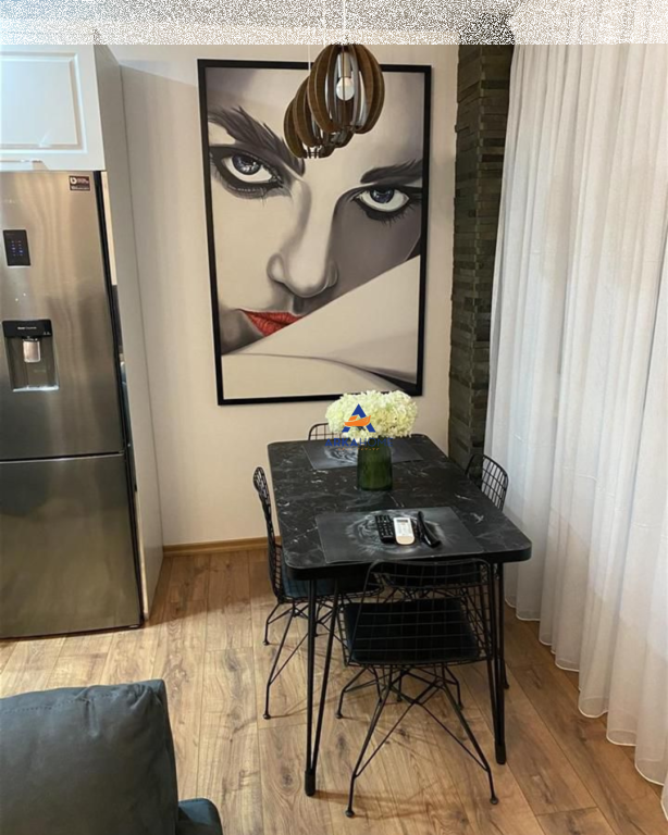JEPET ME QERA APARTAMENT 2+1 "TE SYRI TV,UNAZA E RE" 700 EURO