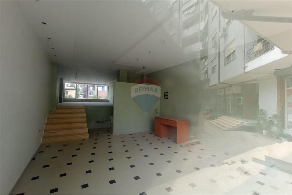 SHOP FOR SALE NEAR VILA L- ASTIR